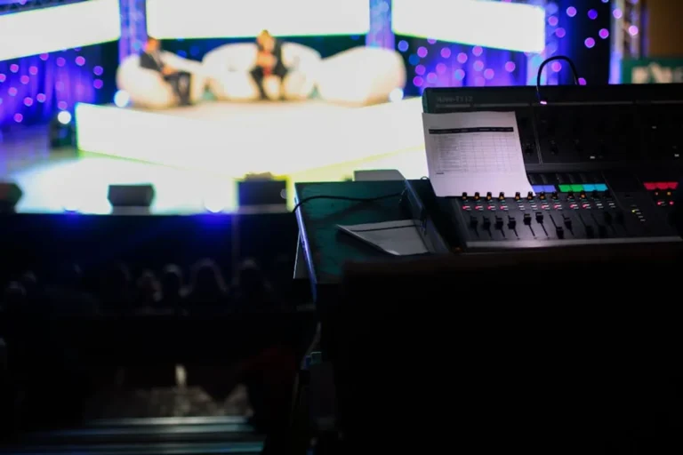 Stageandcinema Review: What It Is, Features, Safety, and Alternatives